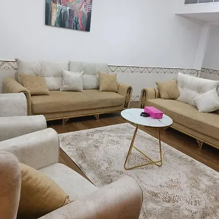 شقة كبيرة وفخمة Large And Luxury Two Bedroom Аджман Екстер'єр фото