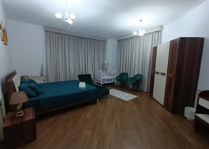 شقة كبيرة وفخمة Large And Luxury Two Bedroom