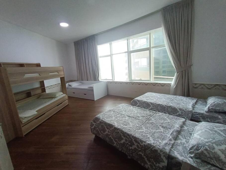 كبيرة وفخمة Large And Luxury Two Bedroom * Ajman
